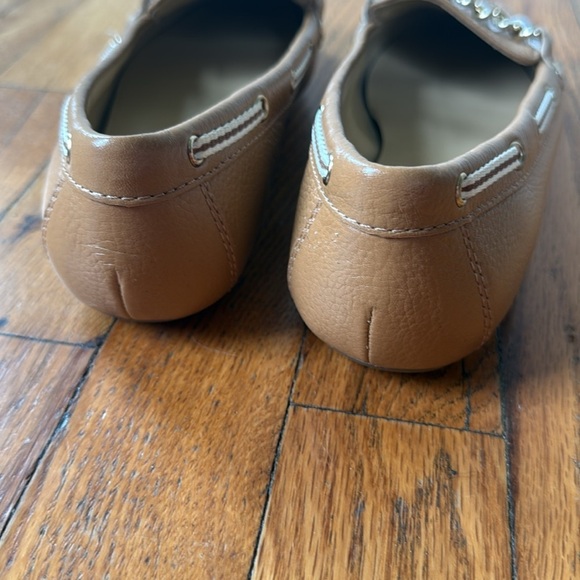Talbots Brown Leather Loafers with Chain Detail 6.5 - Picture 5 of 8